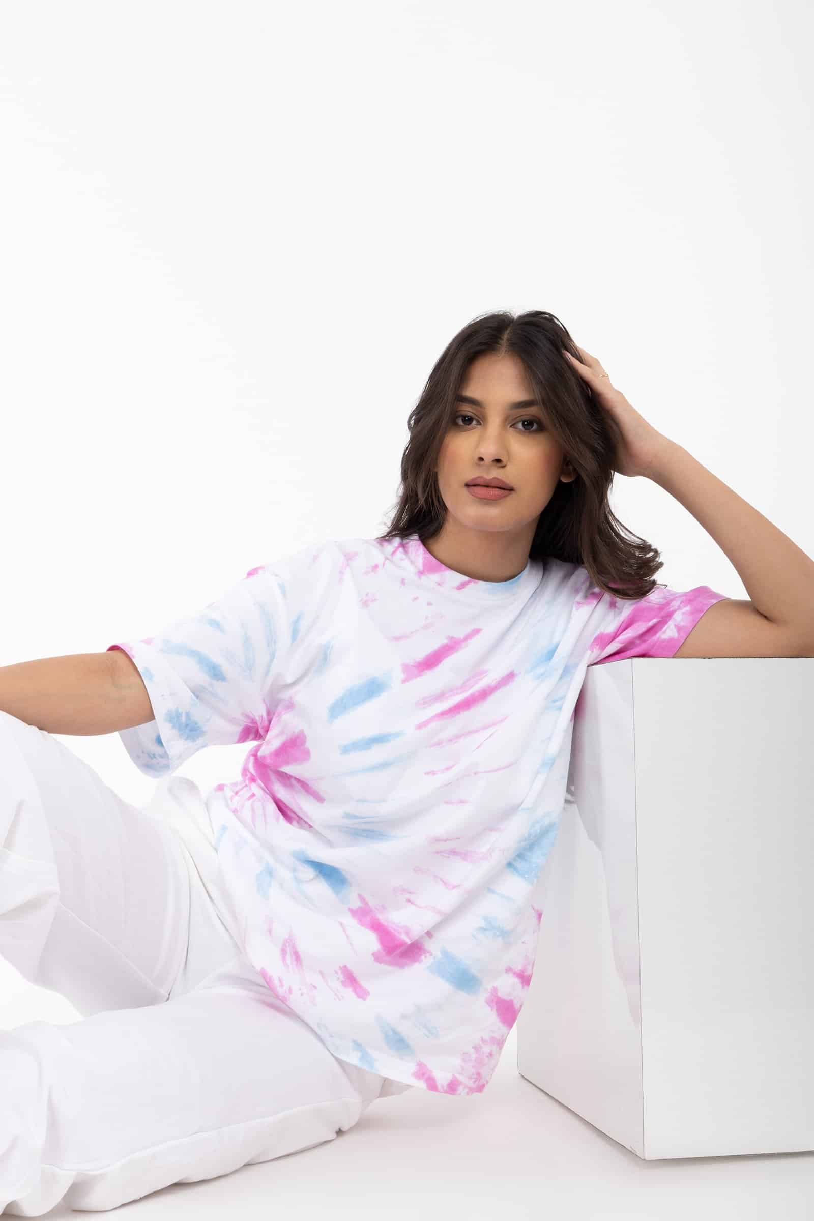 Bonkerscorner_Strawberry_skies_Tie_dye_oversized_tshirt_6803.jpg