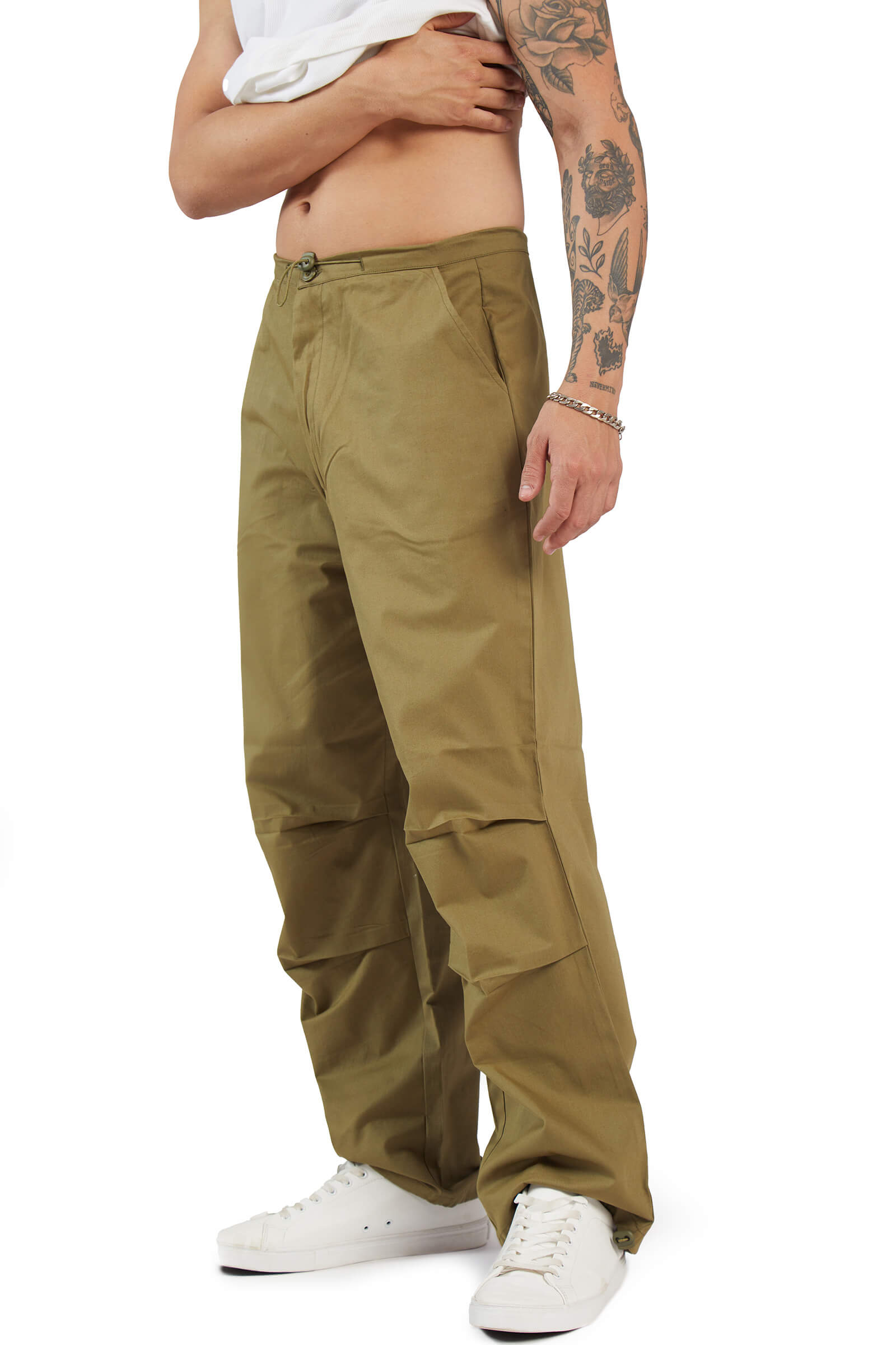 Bonkerscorner_olive-parachute-pants_03-1.jpg