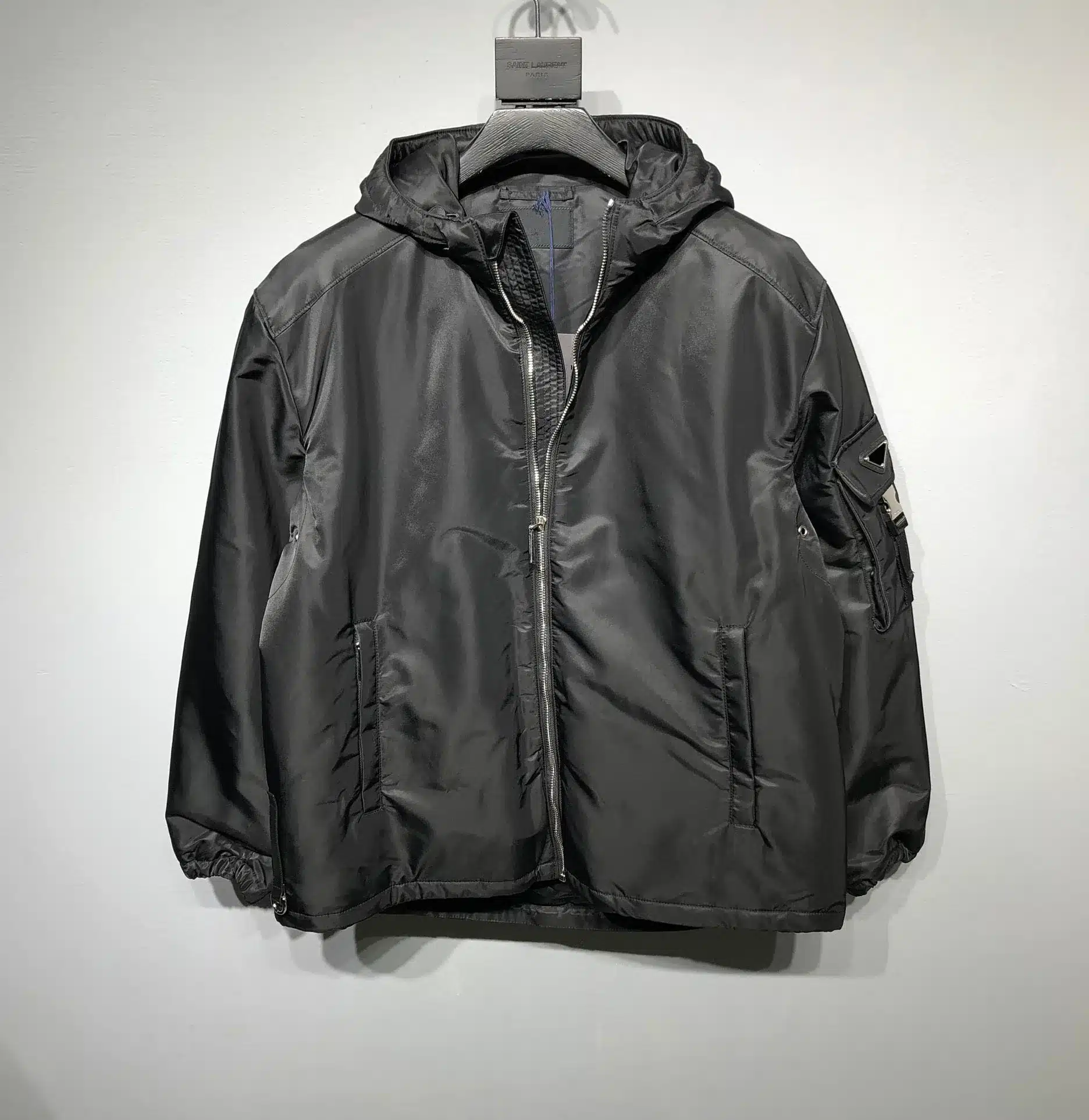 f29dbaf8-b6c9-4afc-a5ff-84196c6019f5