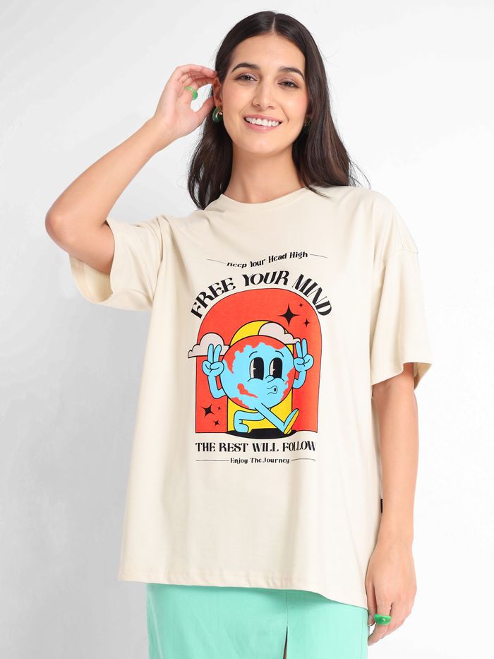 free_your_mind_printed_oversized_t-shirt_for_women_base_02_08_2023_700x933