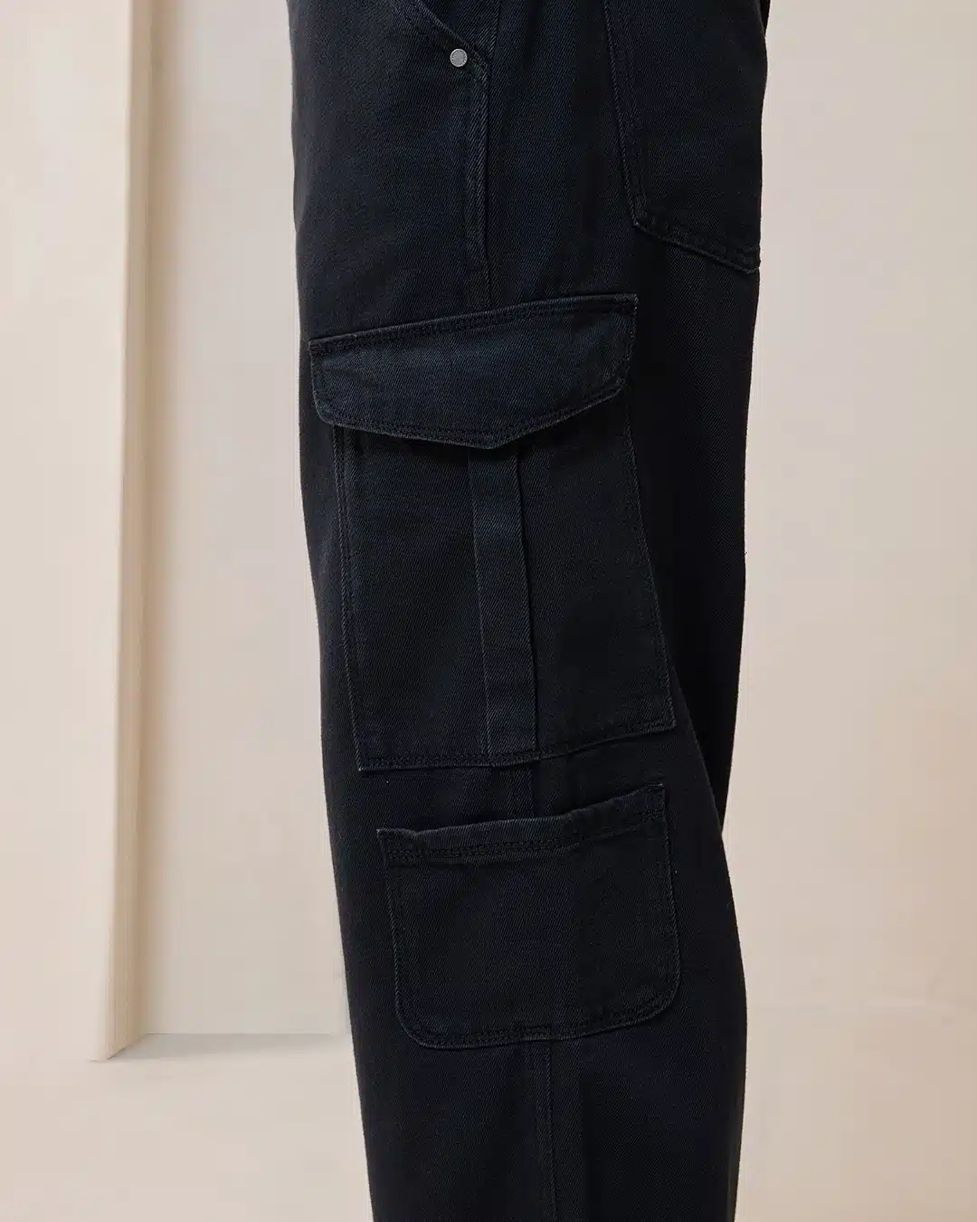 men-s-black-straight-fit-jeans-jet-black-624682-1706594031-8