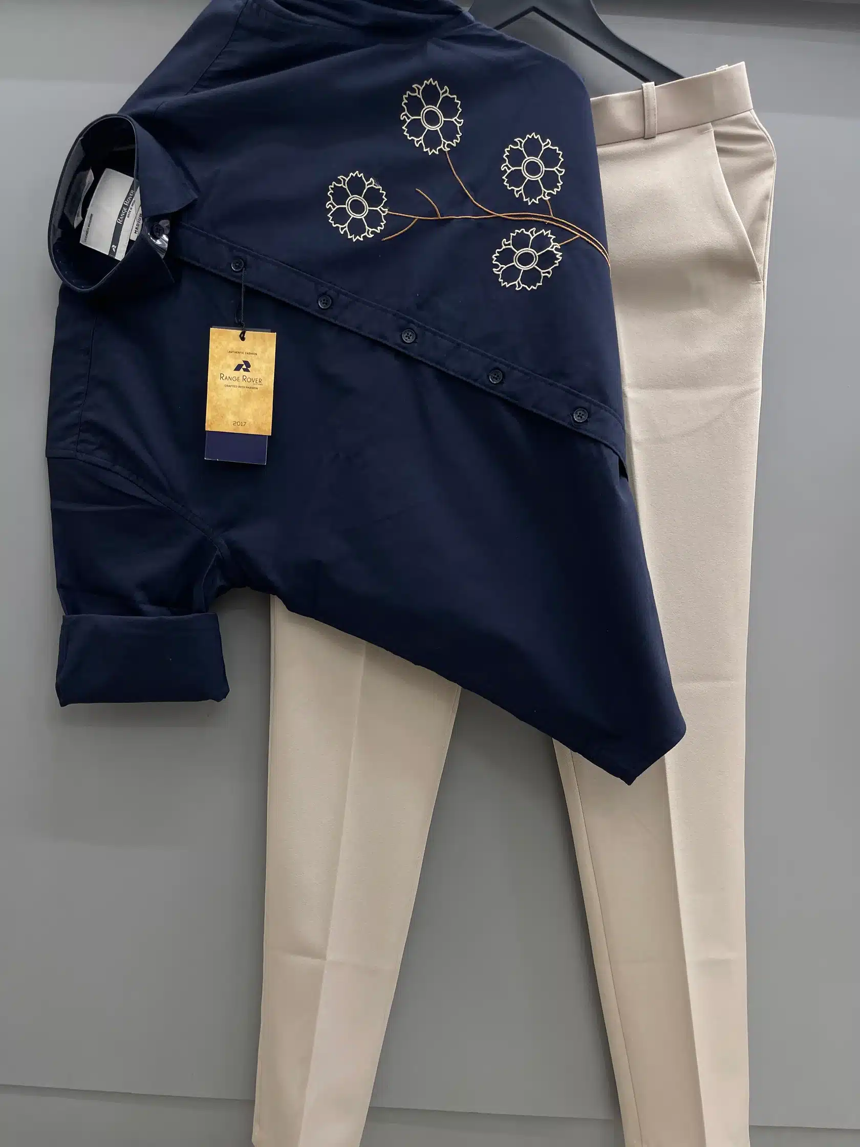 EEE3AAF4-3D3C-4F5A-8B17-72D23CF29D19