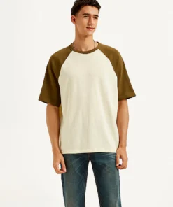 Colorblock Loose Fit Mens T Shirt Designed for Comfort and a Modern Everyday Vibe