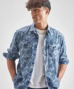 Men’s Blue Structured Pattern Casual Denim Shirt