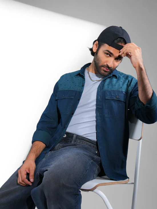 emerald-avian-dual-tone-casual-denim-shirtdenimmodel-pose-6404772