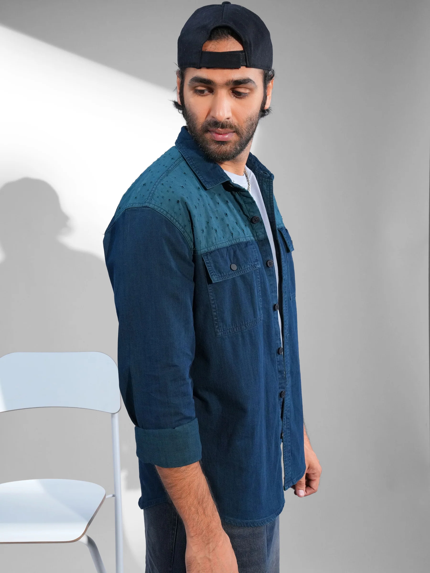 emerald-avian-dual-tone-casual-denim-shirtdenimmodel-pose-9065168