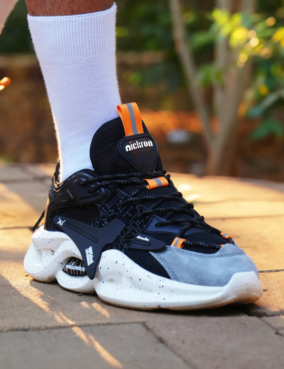 nickron_singalmaha_black2